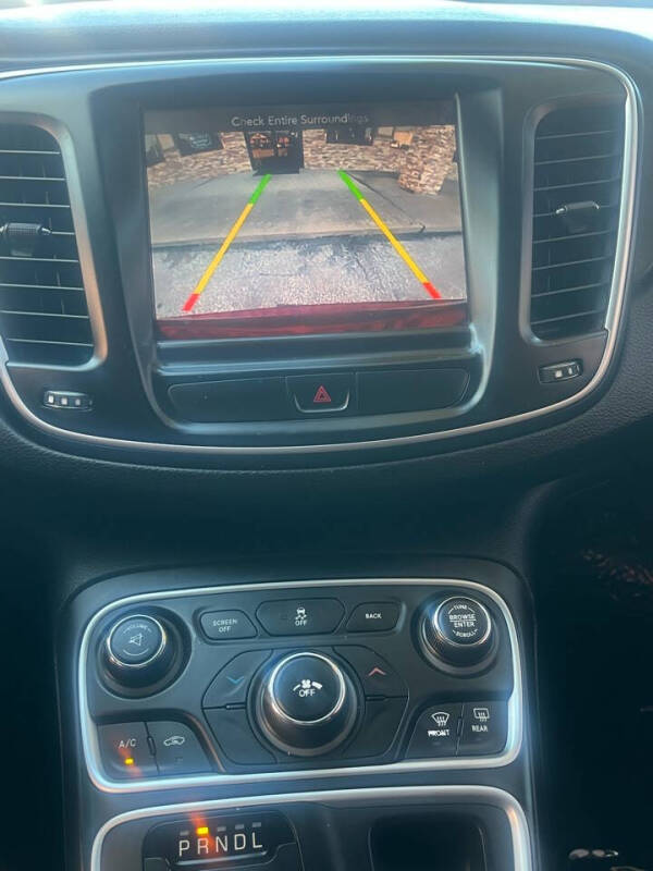 2016 Chrysler 200 Limited