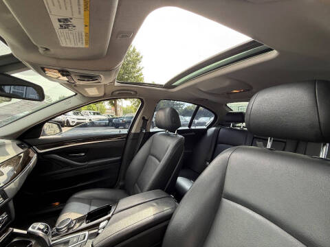 2016 BMW 5 Series 528i