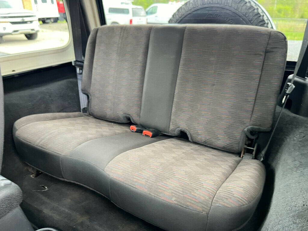 2004 Jeep Wrangler 30