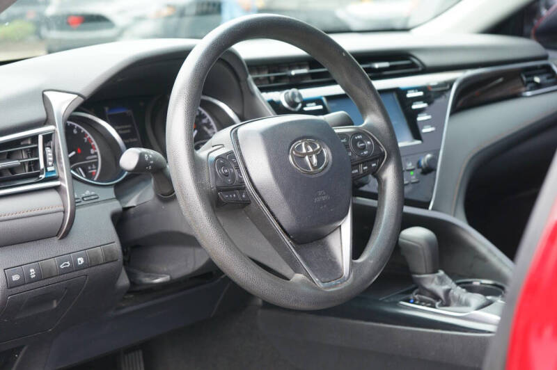 2018 Toyota Camry LE