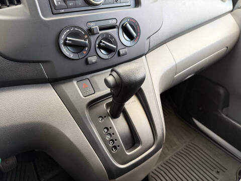 2017 Nissan NV200 S