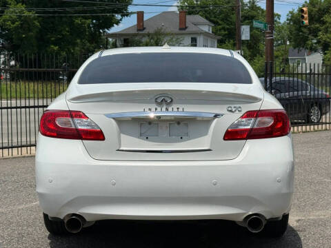 2014 Infiniti Q70 3.7