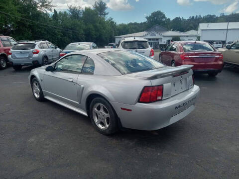 2004 Ford Mustang