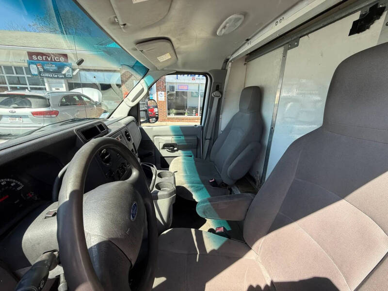 2012 Ford E-Series