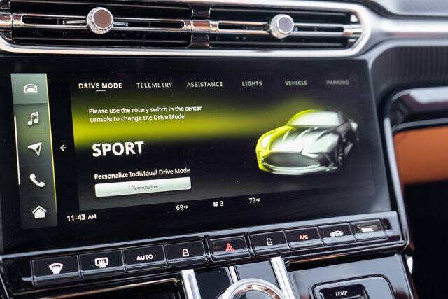 2025 Aston Martin Vantage