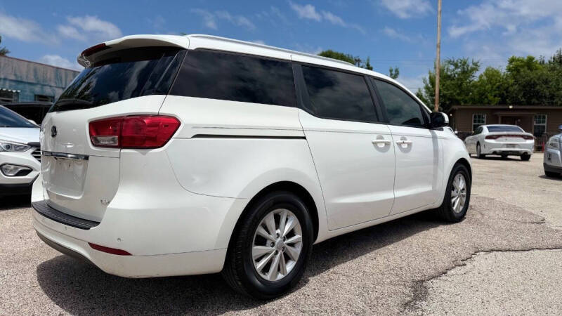 2018 Kia Sedona LX