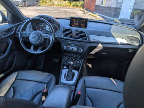 2017 Audi Q3 2.0T quattro Premium