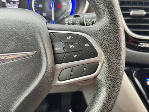 2020 Chrysler Voyager LX