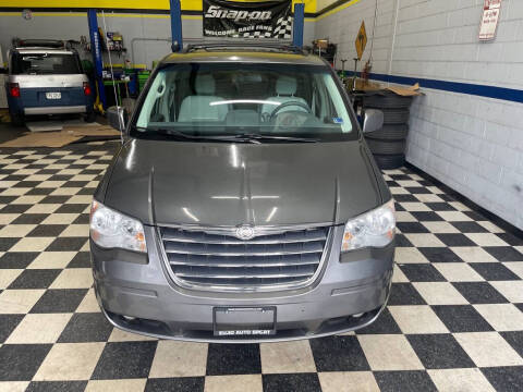 2009 Chrysler Town and Country Touring