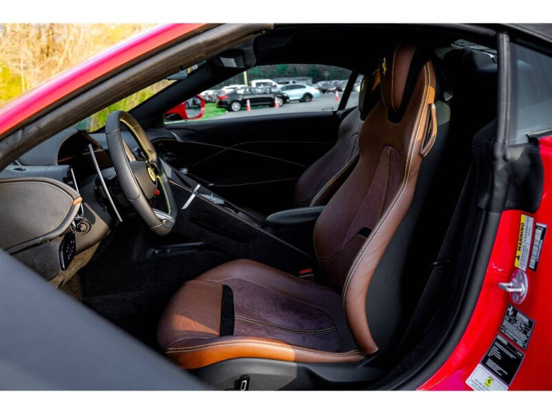 2025 Ferrari Roma Spider