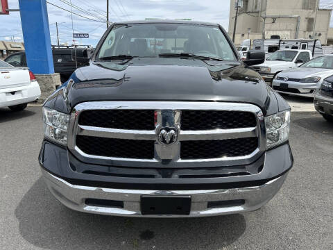 2016 RAM 1500 SLT