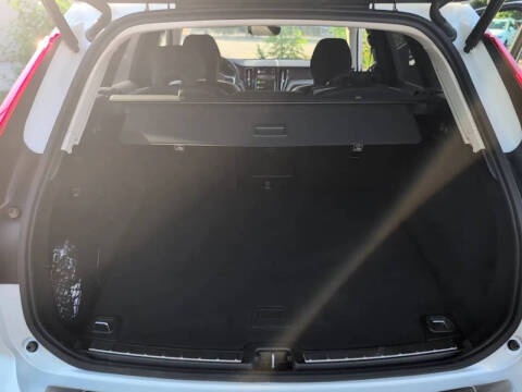 2025 Volvo XC60 T8 Plus Dark Theme