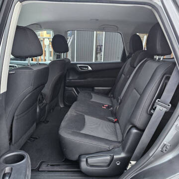 2017 Nissan Pathfinder S