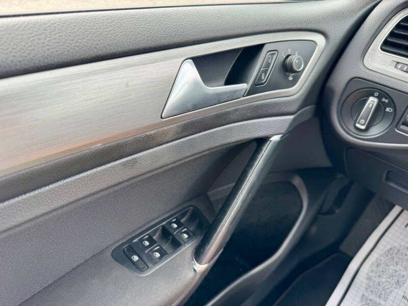 2017 Volkswagen Golf TSI S