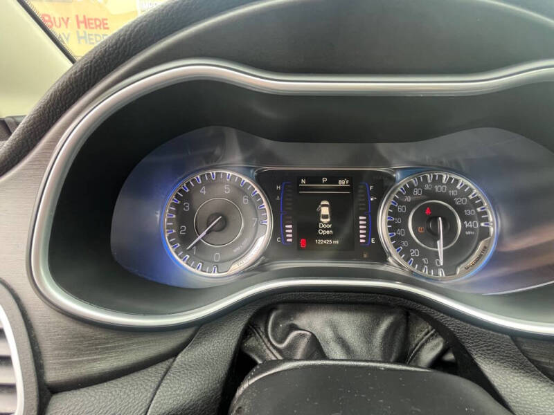 2016 Chrysler 200 Limited