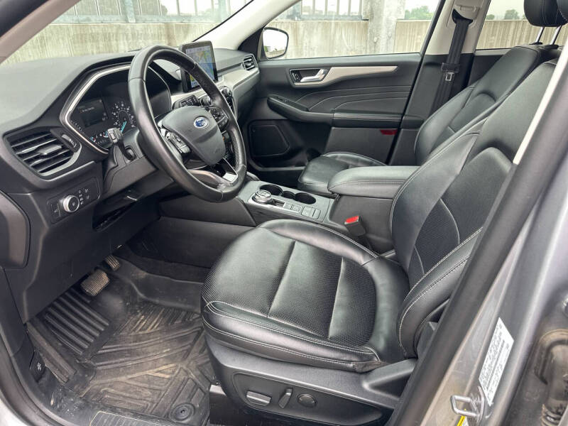 2022 Ford Escape SEL