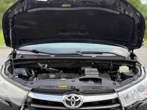 2016 Toyota Highlander LE