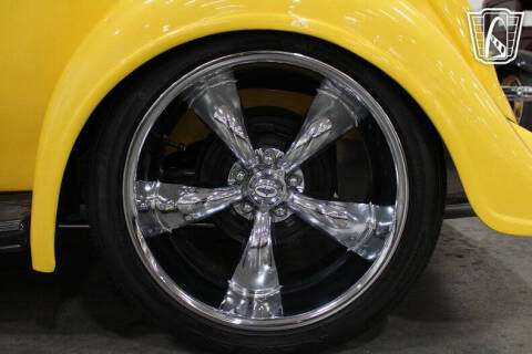 1933 Plymouth 5 Window