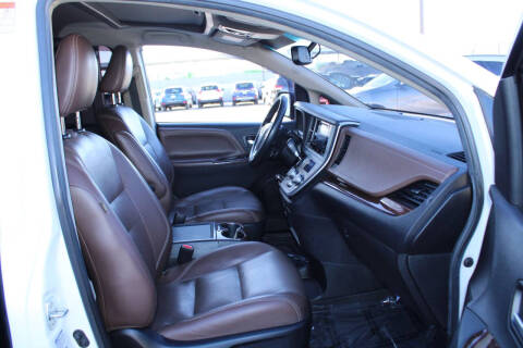 2015 Toyota Sienna