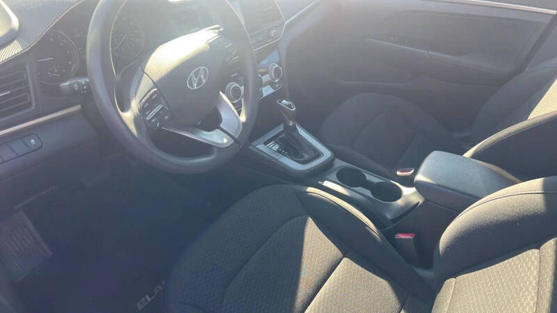 2019 Hyundai Elantra