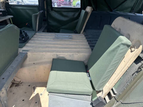 1991 AM General M998