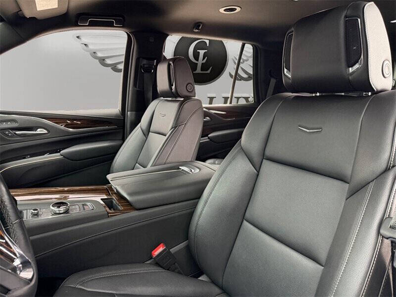 2024 Cadillac Escalade Luxury