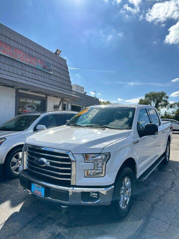 2015 Ford F-150 for sale at VELAZQUEZ AUTO SALES in Aurora IL