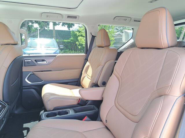 2027 Infiniti QX80 Luxe