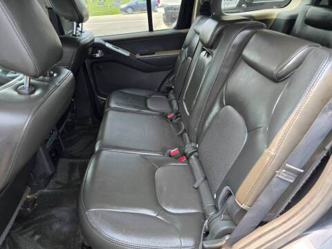 2011 Nissan Pathfinder SV