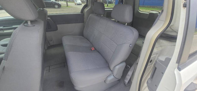2008 Chrysler Town and Country LX