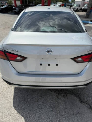 2022 Nissan Altima 2.5 SV