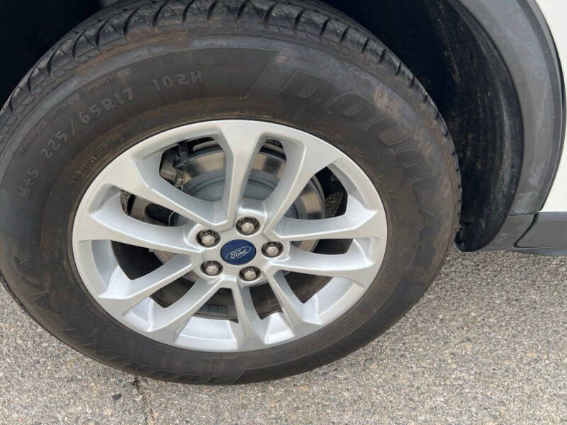 2022 Ford Escape SE