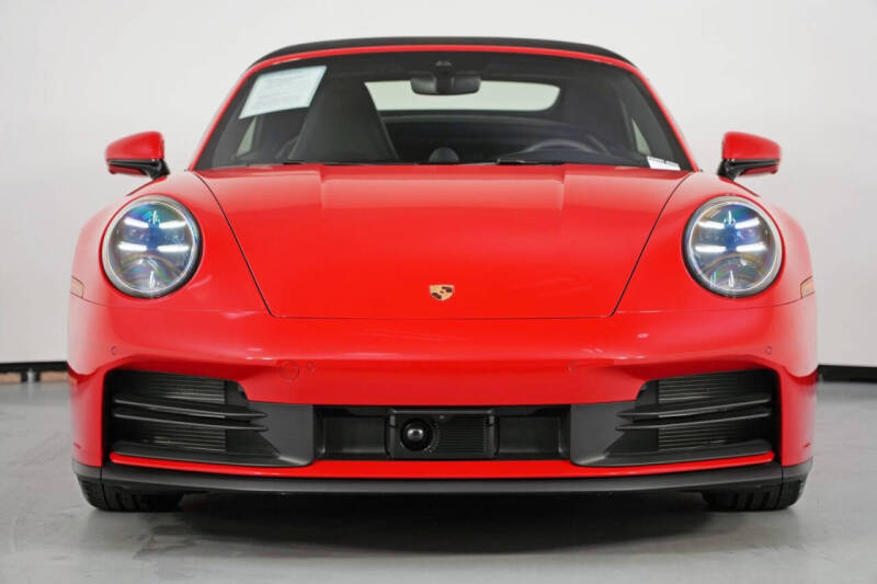 2025 Porsche 911 Carrera