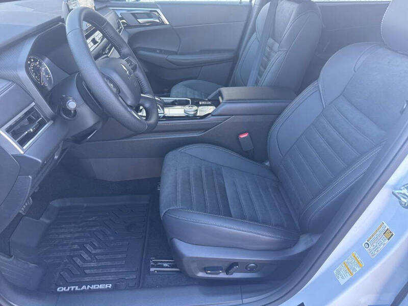 2026 Mitsubishi Outlander LE
