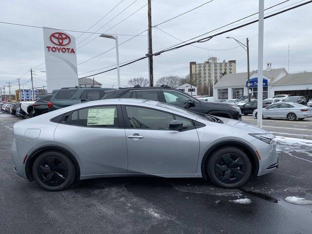 2026 Toyota Prius Plug-in Hybrid SE