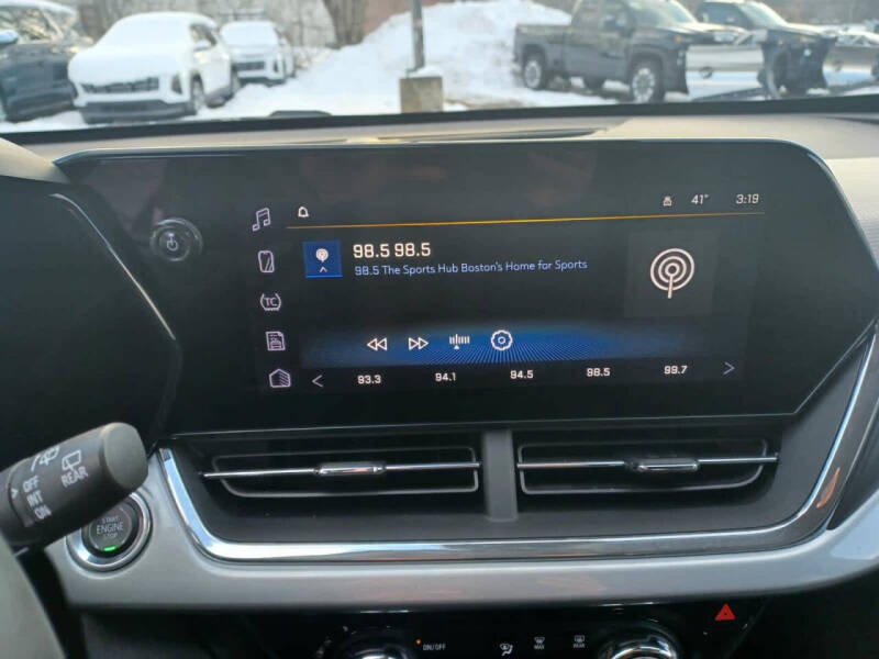 2025 Chevrolet Trax LT