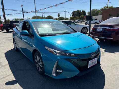 2017 Toyota Prius Prime for sale at Dealers Choice Inc in Farmersville CA