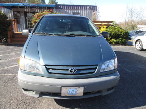 2002 Toyota Sienna for sale at Olde Mill Motors in Angier NC