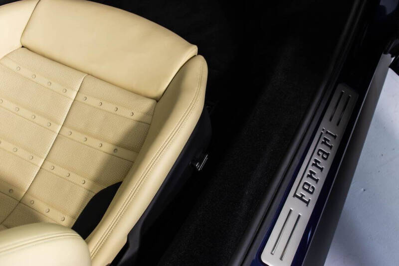 2024 Ferrari 296 GTS