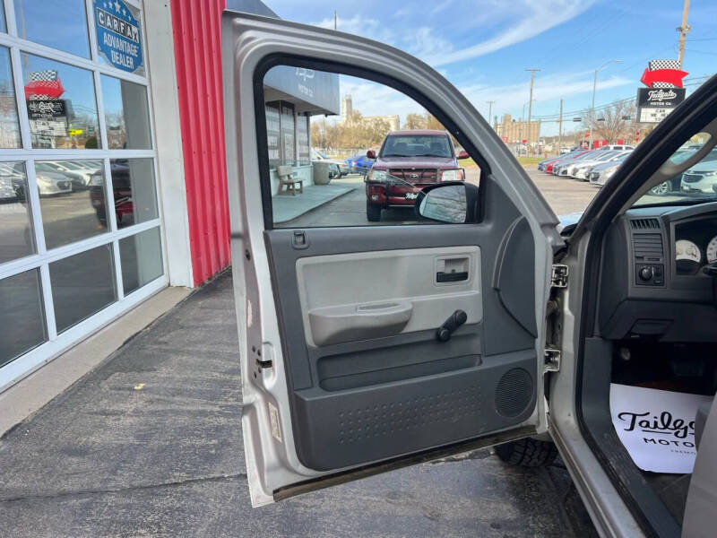 2005 Dodge Dakota ST