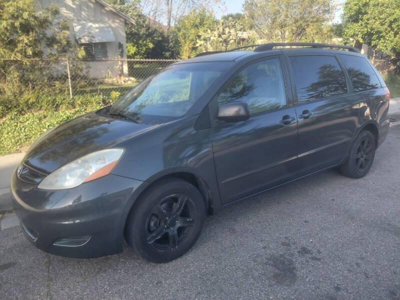 2009 Toyota Sienna LE 8-Passenger