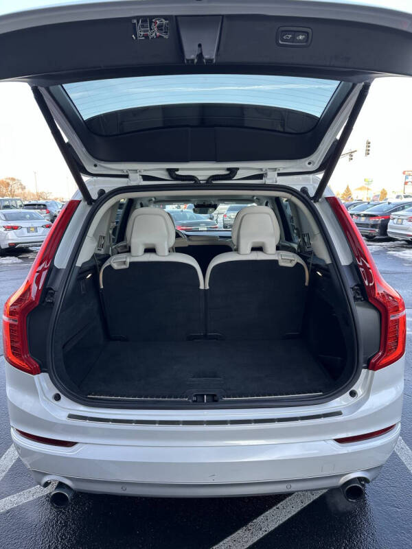 2019 Volvo XC90 T5 Momentum