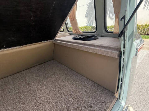 1972 Volkswagen Bus