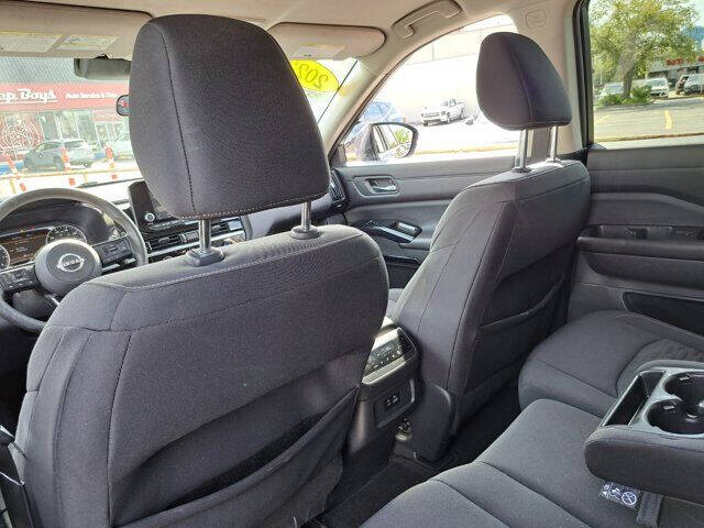 2022 Nissan Pathfinder S