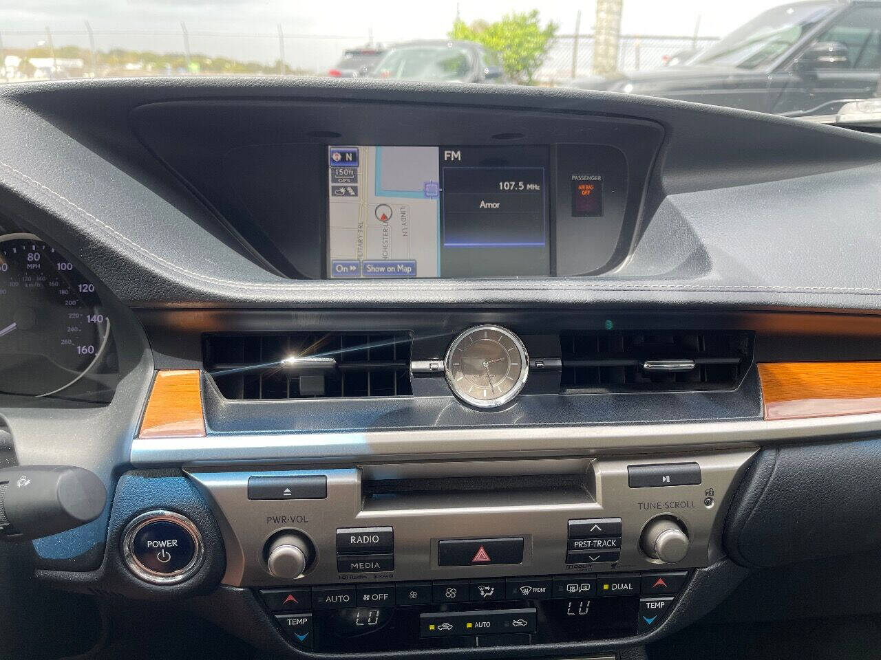 2014 Lexus E-Series Sedan - $13,900