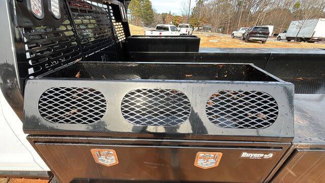 2024 Chevrolet Silverado 5500HD