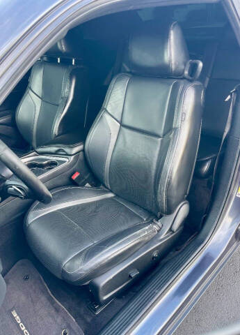 2017 Dodge Challenger SXT Plus