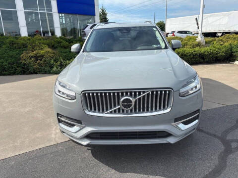 2025 Volvo XC90 B6 Plus Bright Theme 7P