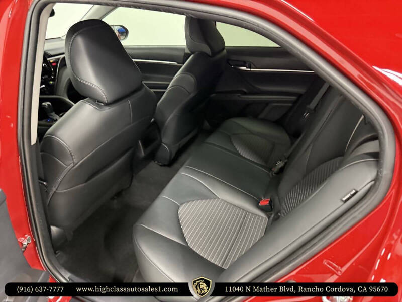 2022 Toyota Camry SE