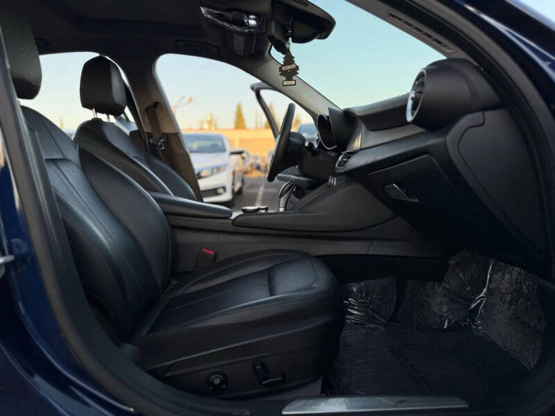 2017 Alfa Romeo Giulia Ti